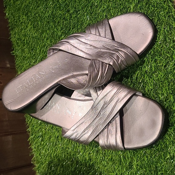 Italian Shoemaker sandals 2" heel platinum color soft leather EUC - Picture 6 of 7